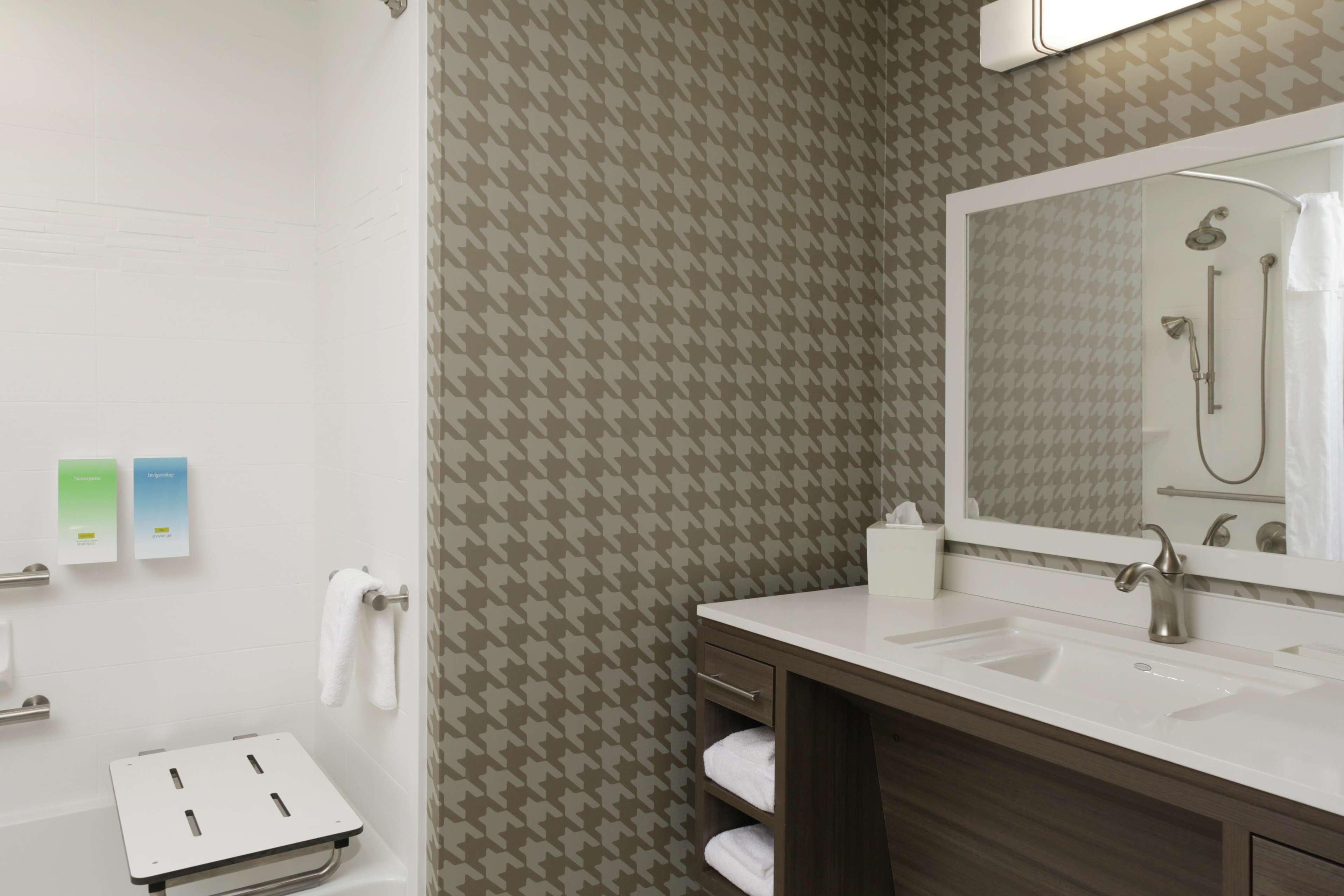 Home2 Suites By Hilton Fort Collins Eksteriør billede